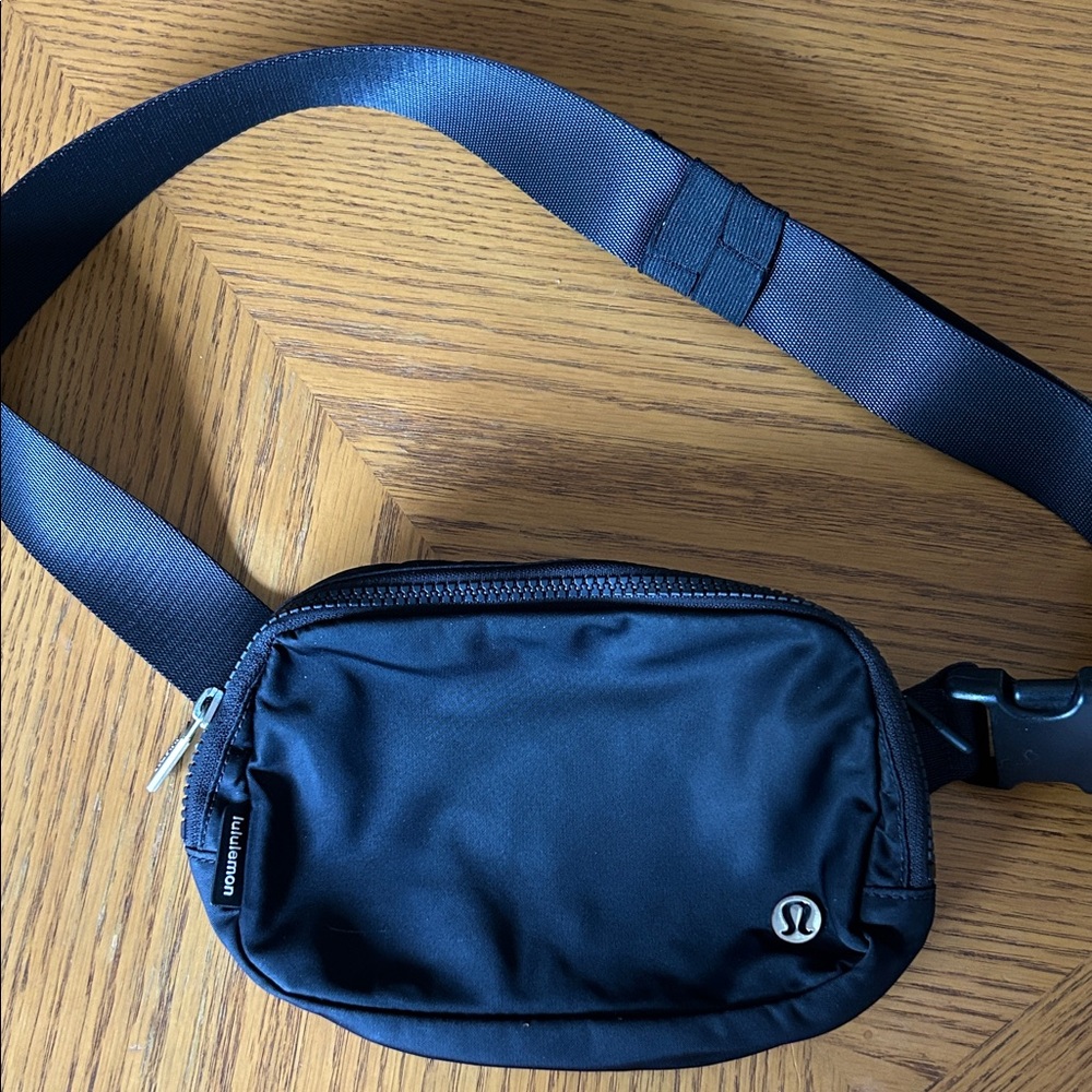lululemon athletica Black Belt Bag
